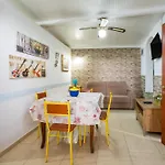 Gaudì - Batllò Casa de Férias Sant Isidoro (Apulia)